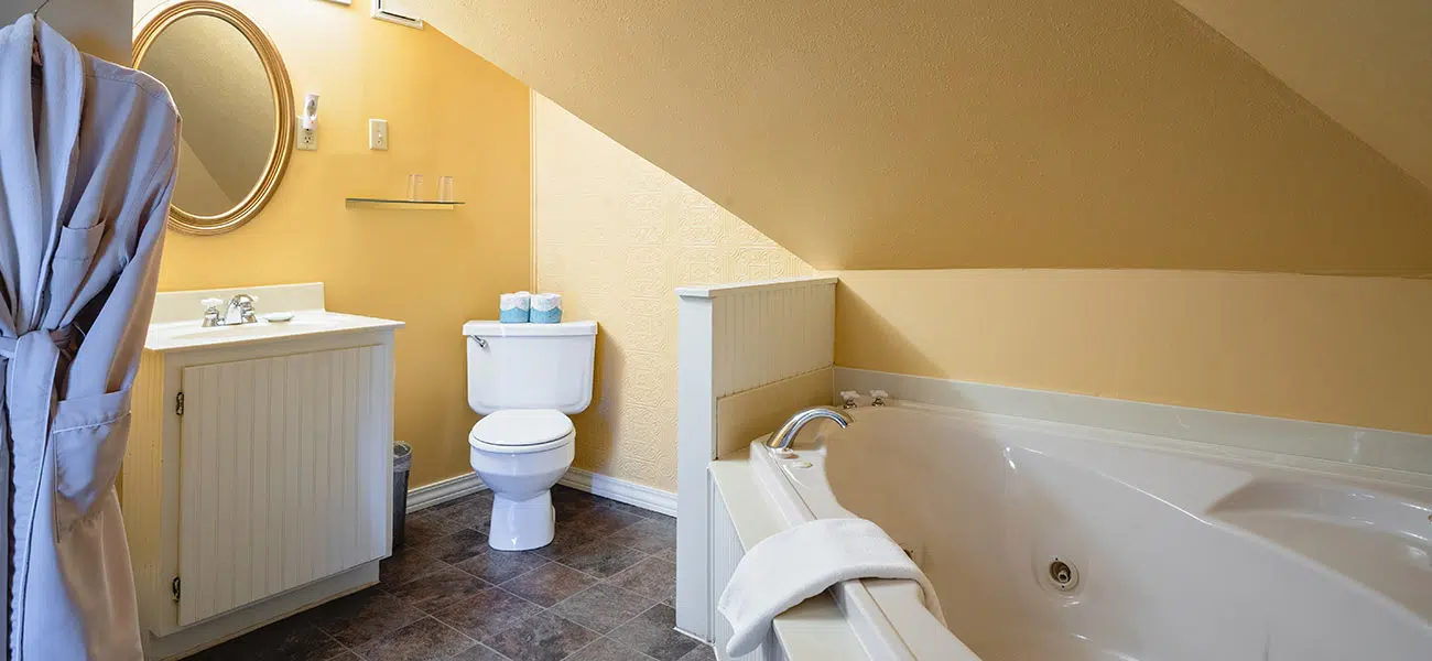 Wedgewood spa tub